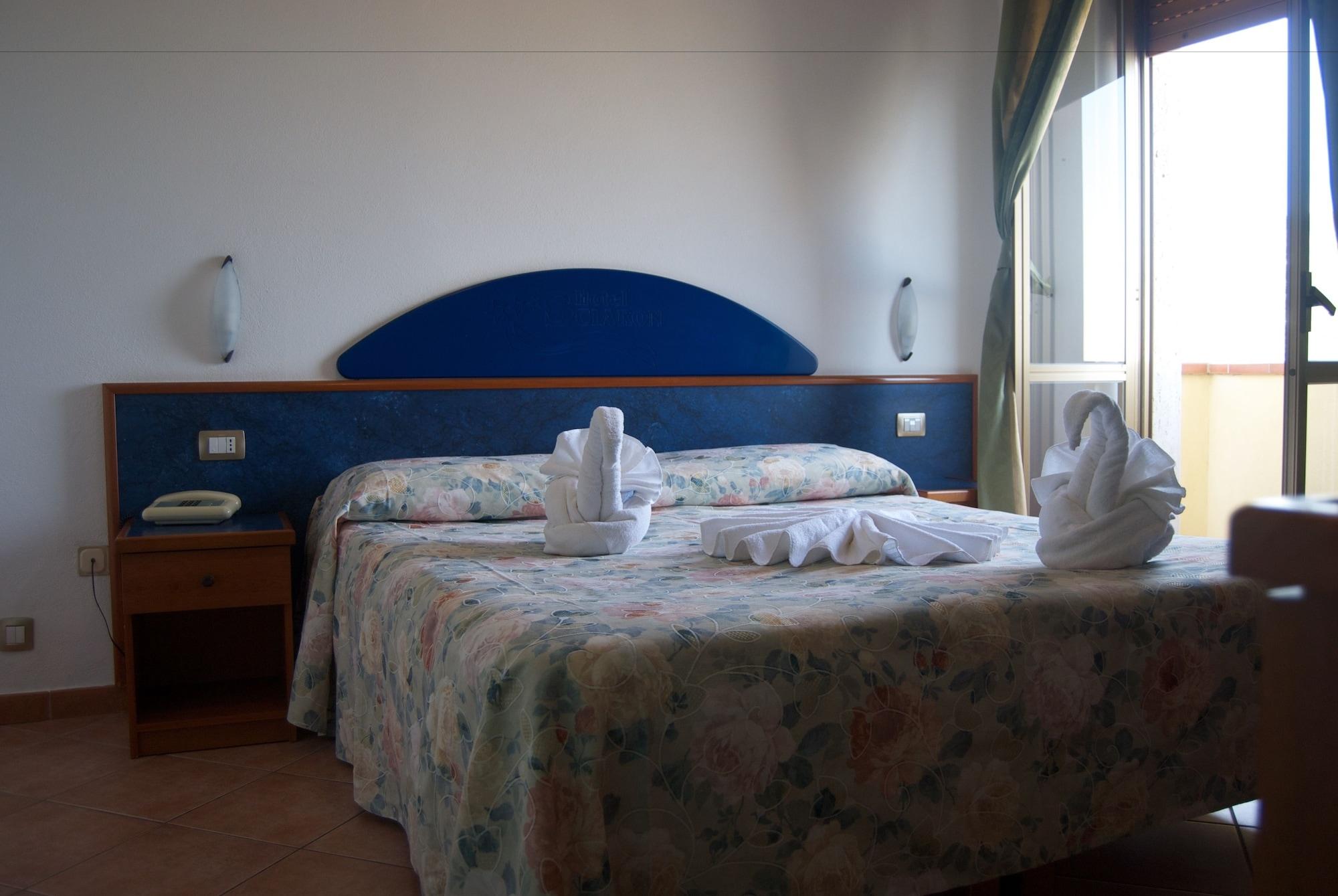 Hotel Residence Sciaron Capo Vaticano Exterior photo
