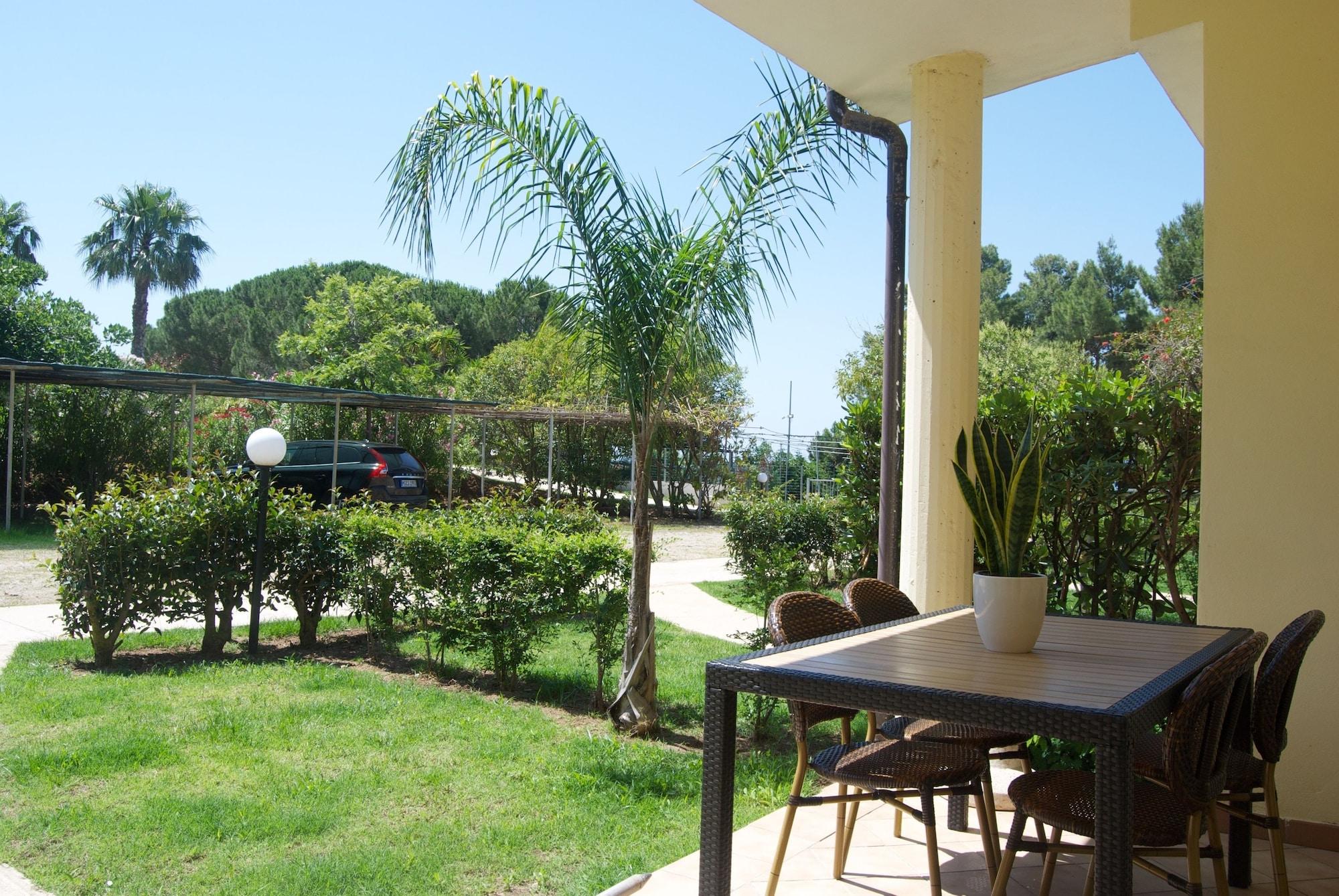 Hotel Residence Sciaron Capo Vaticano Exterior photo