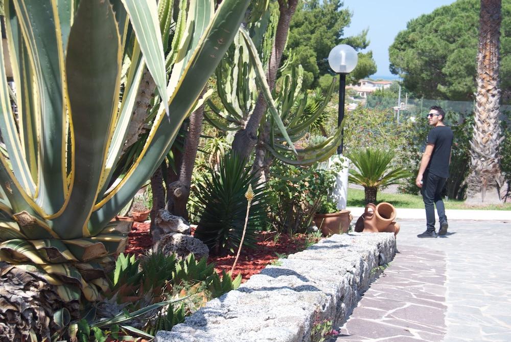 Hotel Residence Sciaron Capo Vaticano Exterior photo