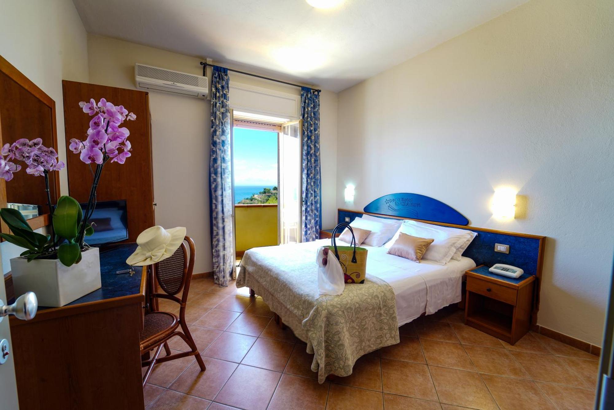 Hotel Residence Sciaron Capo Vaticano Exterior photo